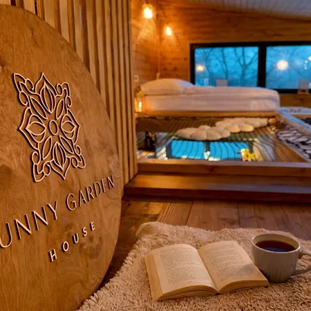 Sunny Garden House *